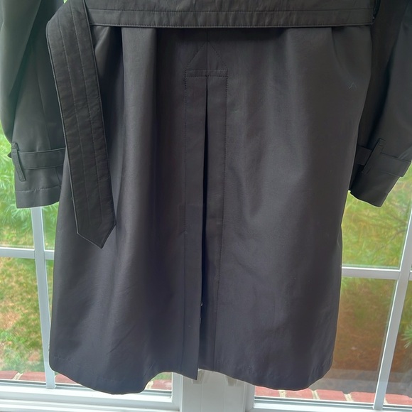 Burberry Coat - Picture 9 of 16